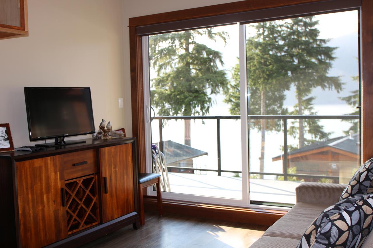 Tilby'S Rainbow Cottage Port Renfrew Exterior foto